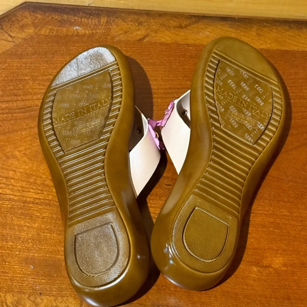 Italian Shoemakers Womens 8 Cream Floral Wedge Thong Sandals Made in Italy Multi